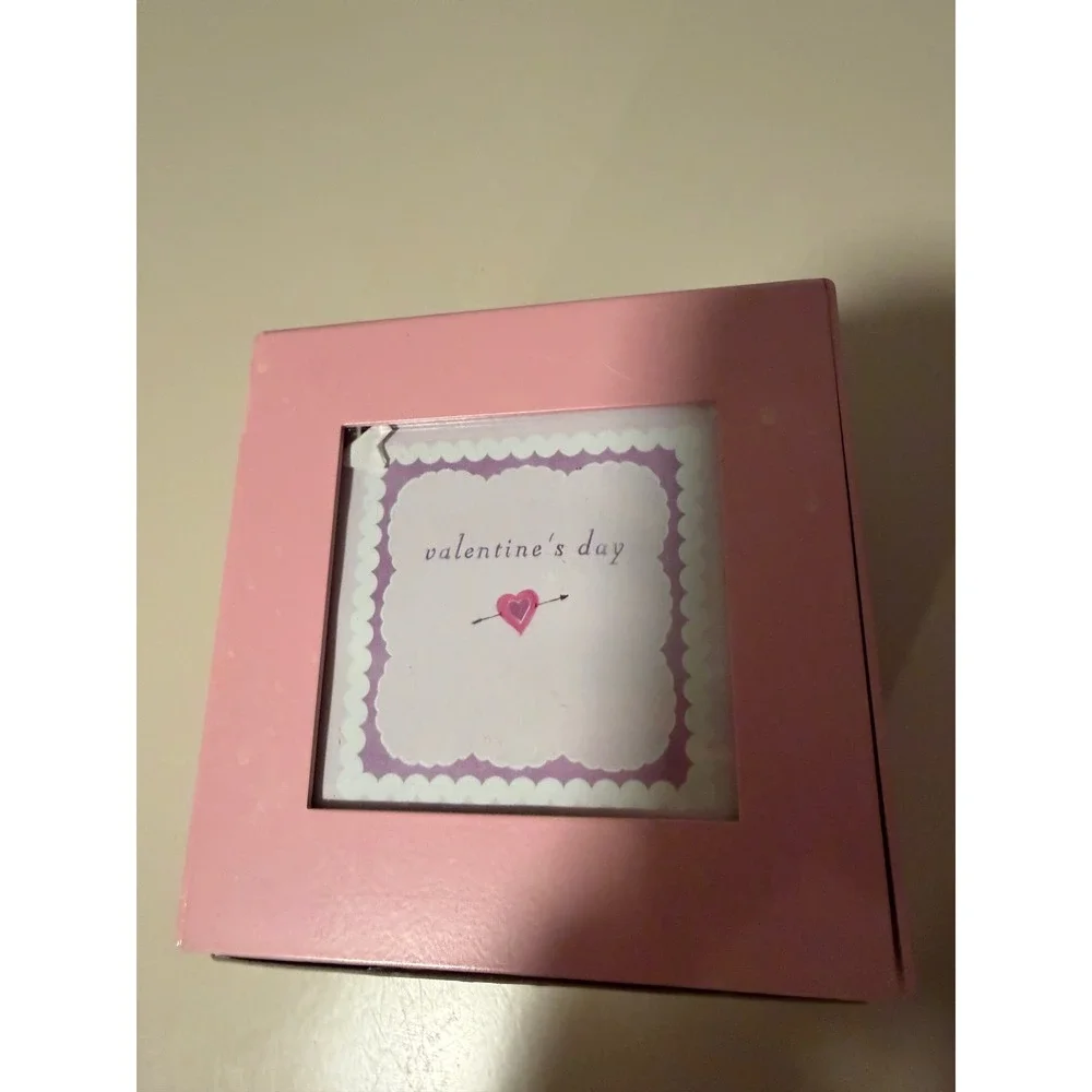 Vintage 2001 Target Pink Photo Cube Holds 5 3x3 Photos Valentines Day Decor